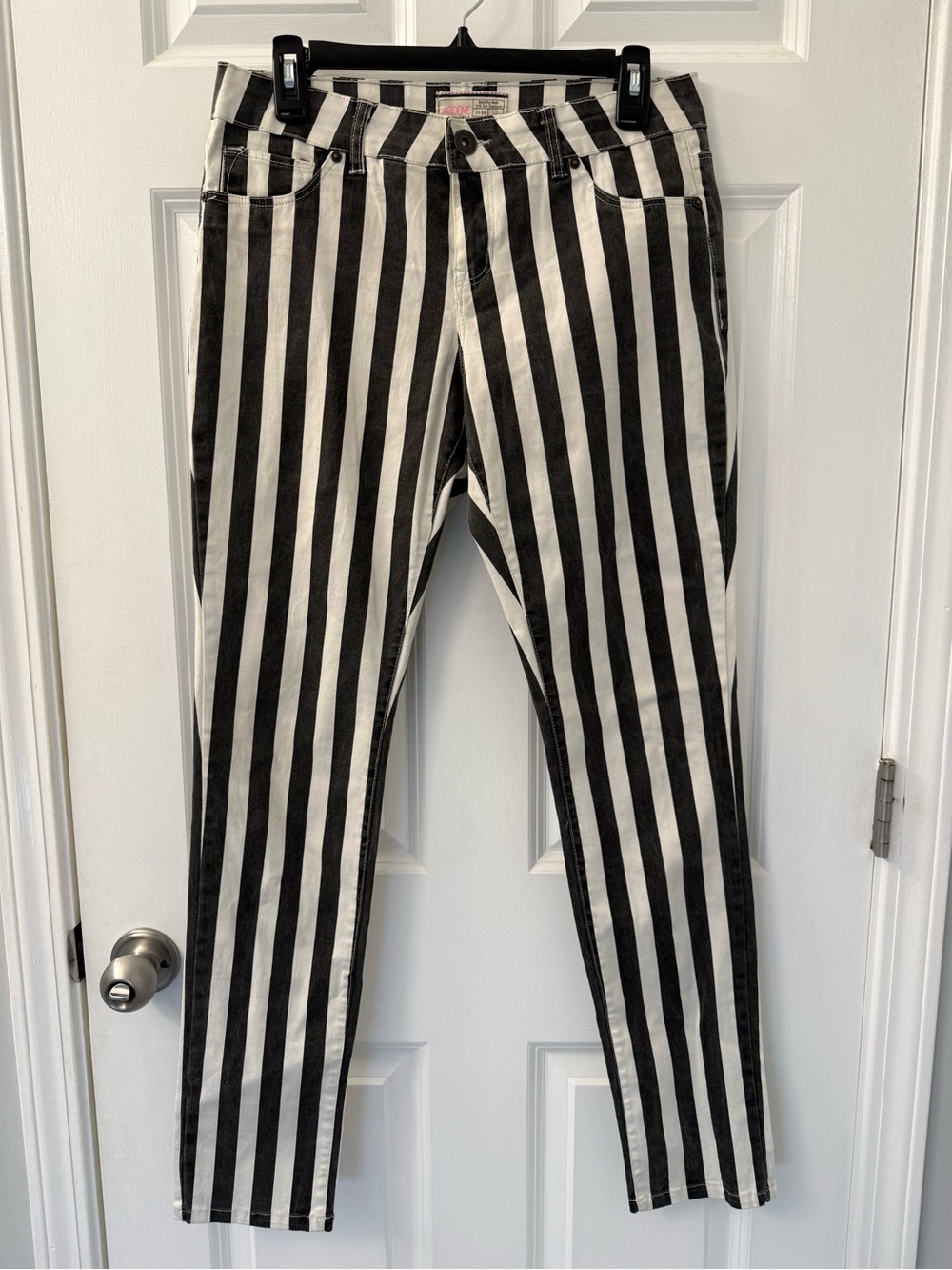 Ardene Vertical-Striped Black & White Skinny Jeans Juniors Size 13